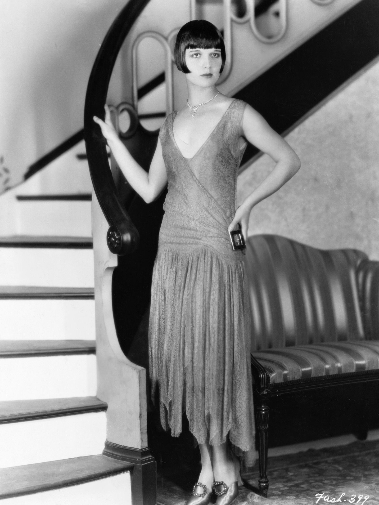 1920s Dropped Waist Lace Dress for Evening 1920s Dropped Waist Lace Dress for Evening — Charleston Outfits 2027