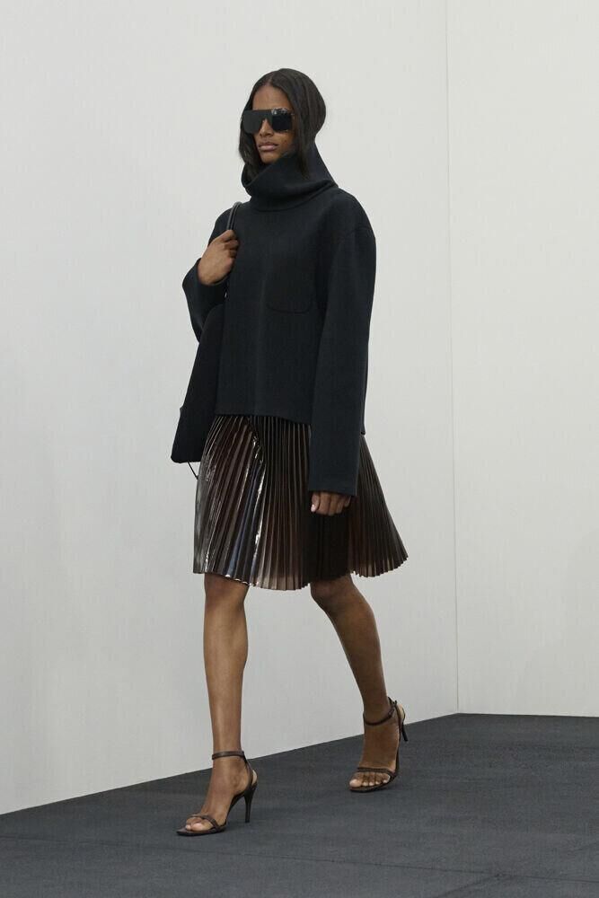 Metallic Brown Pleated Midi Skirt with Black Turtleneck and Heels — Pleated Skirt Outfits 2027