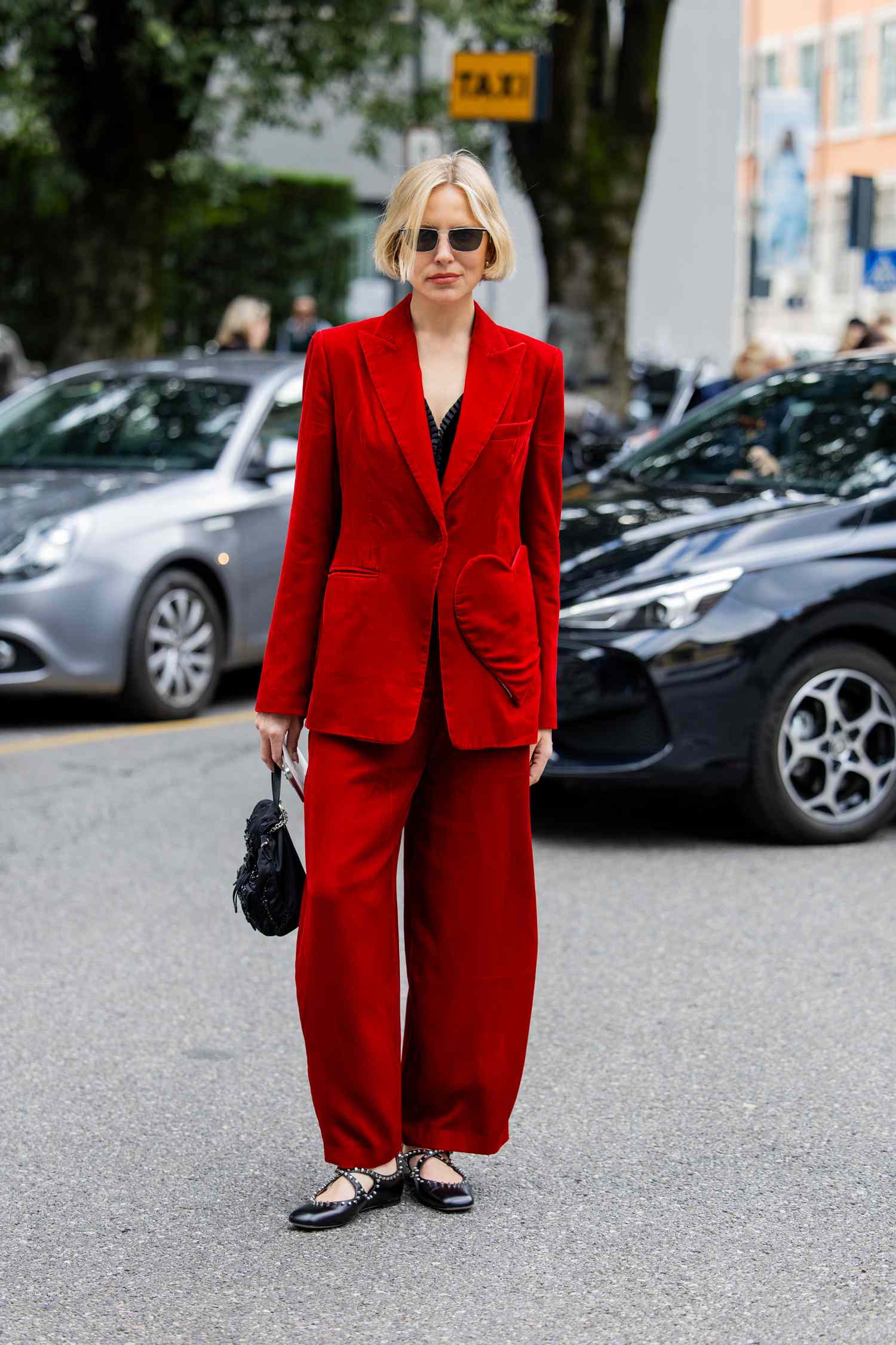Velvet Power Suit: Casual New Year's Eve Redefined Velvet Power Suit: Casual New Year's Eve Redefined — Casual New Years Eve Outfits 2027