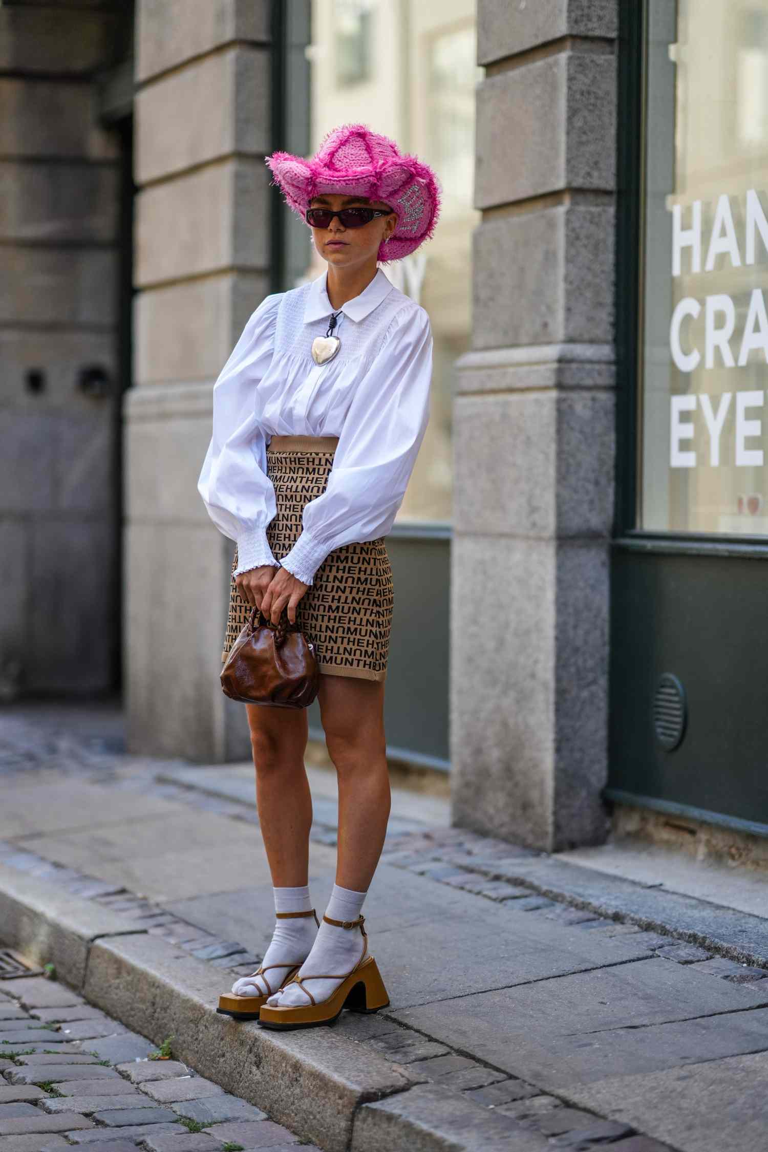 Oversized Straw Hat Tops Puff-Sleeve Blouse and Mini Skirt Ensemble — Concert Outfits 2027