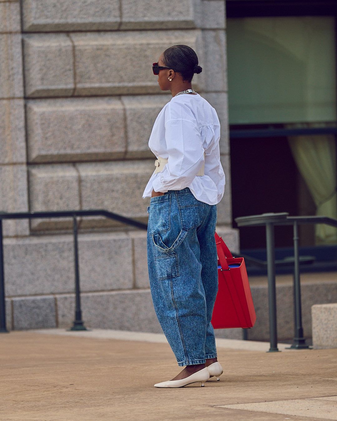 Effortless Wide-Leg Denim with Voluminous Blouse Effortless Wide-Leg Denim with Voluminous Blouse — Classic Americana Outfits 2027