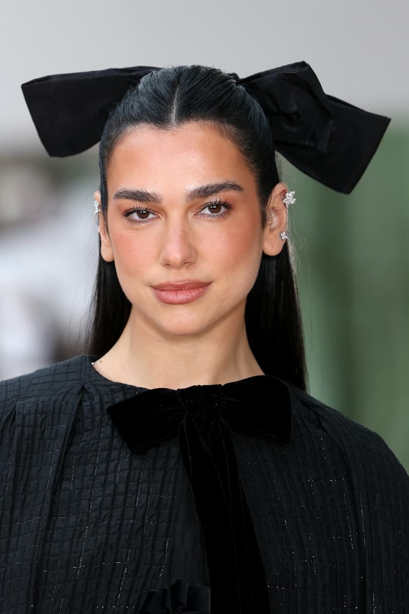 Dua Lipa's Oversized Hair Bow Is Quintessential Chanel