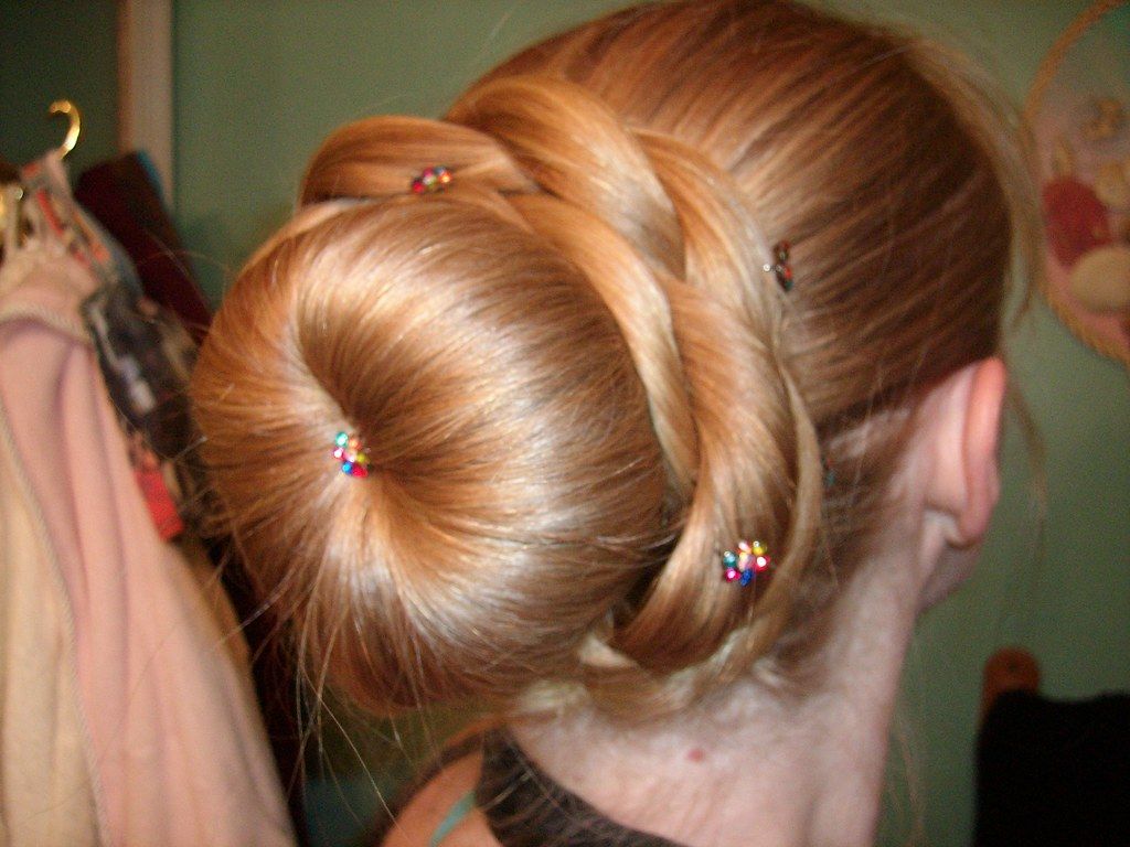 Visual Idea — Glossy Texture Sock Bun 2027