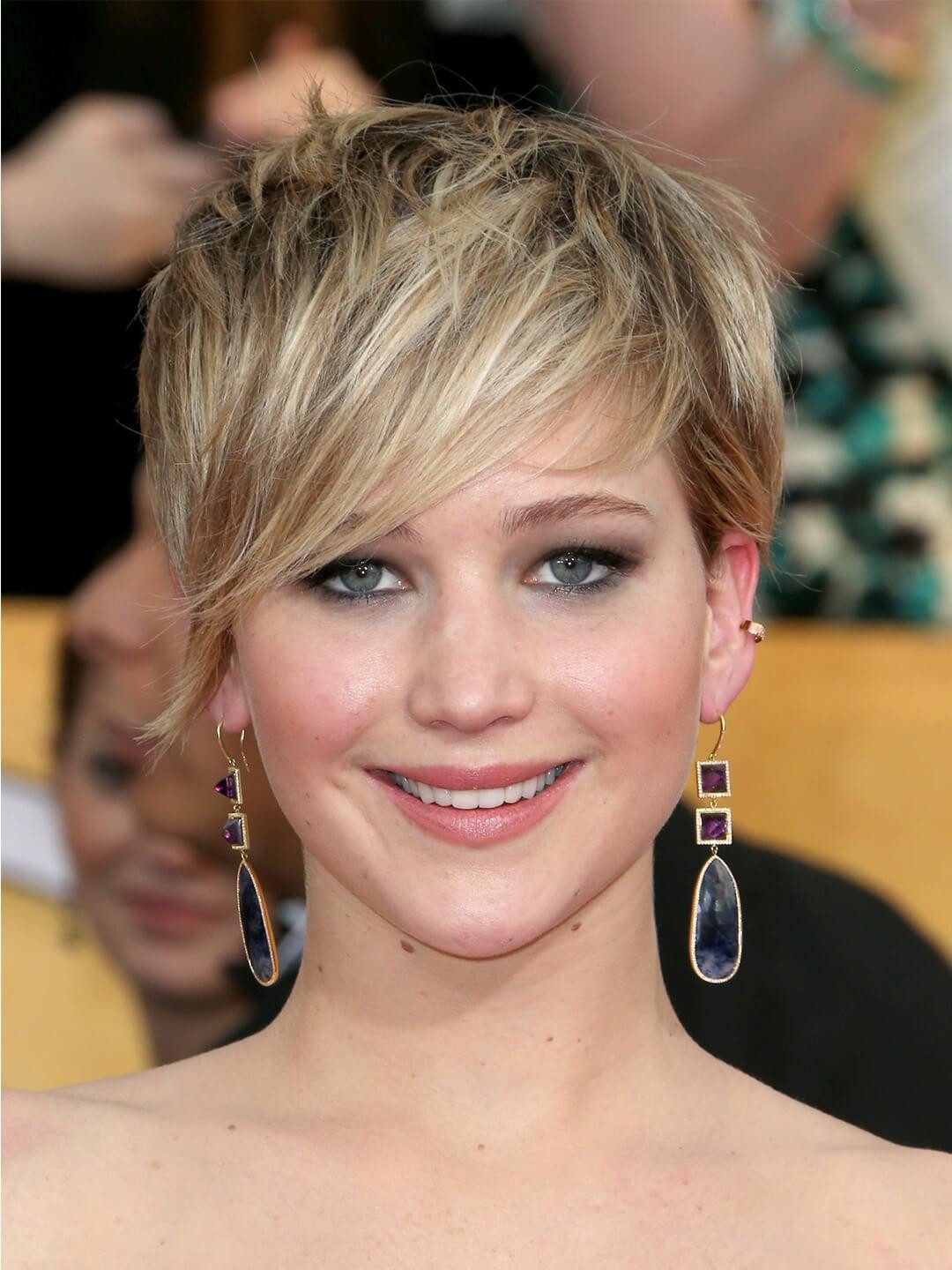 Ear Visual Idea Ear Visual Idea — Side Swept Pixie 2027