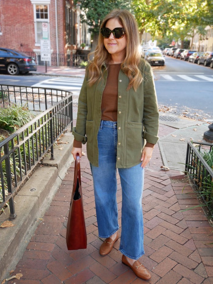 Olive Green Utility Jacket for a Casual Christmas Look — Green Christmas Outfits 2026