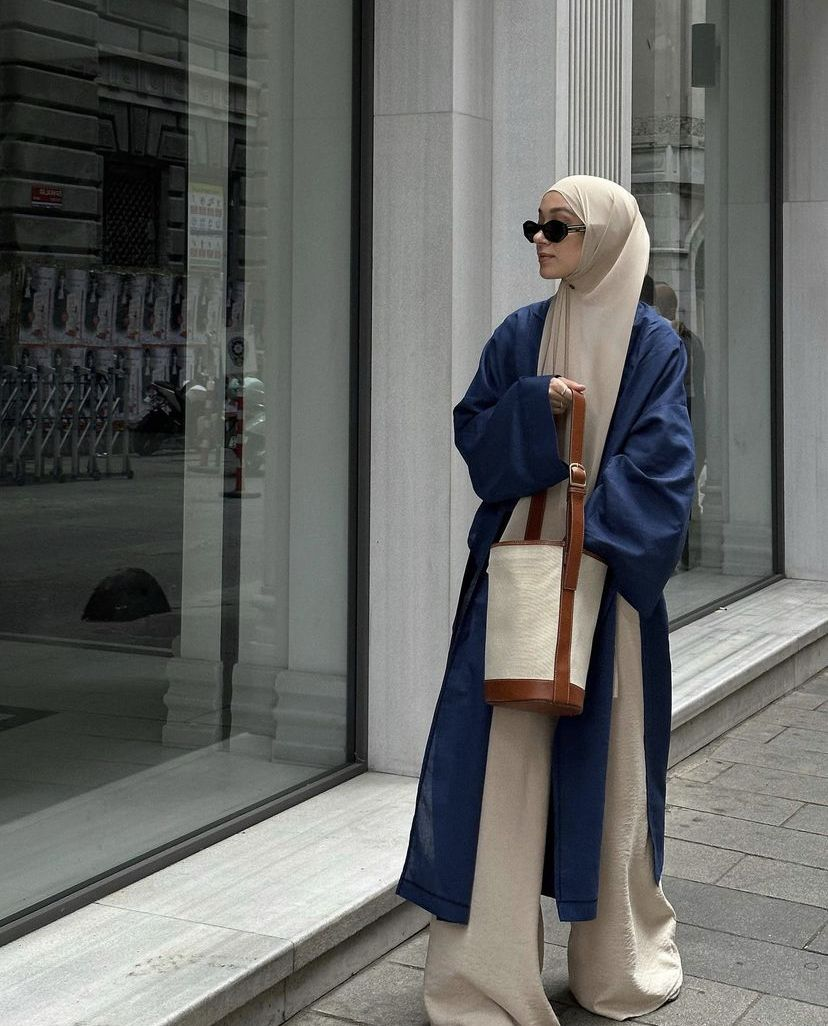 Neutral Tones and Longline Layers: Cardigan and Wide-Leg Trousers Neutral Tones and Longline Layers: Cardigan and Wide-Leg Trousers — Modest Outfits 2027