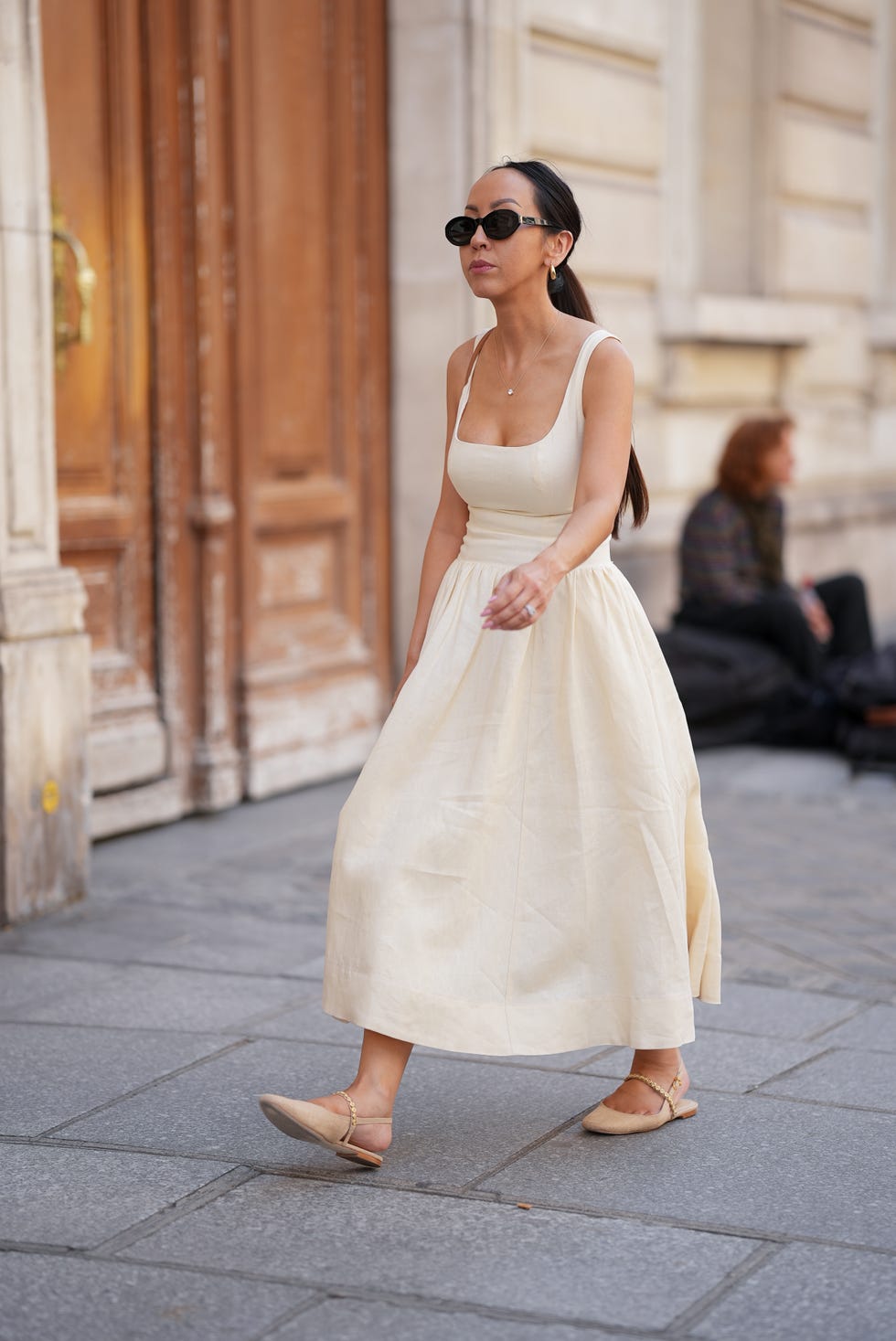 Cream Linen Midi Dress for Effortless Summer Days — Minimalist Outfits 2027