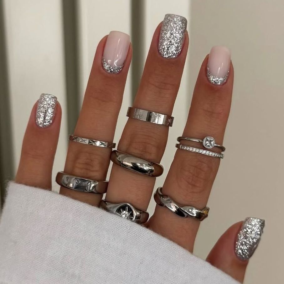 Pale Pink with Silver Glitter Accents Pale Pink with Silver Glitter Accents — Silver Nails 2027