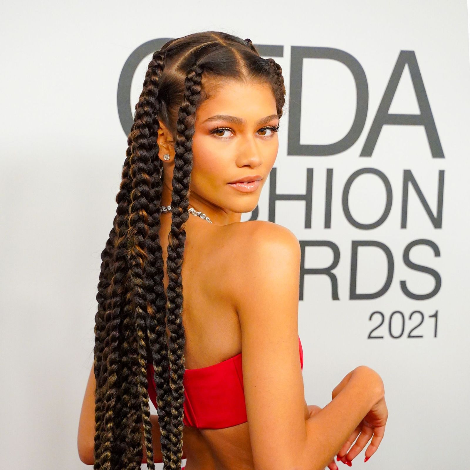 Zendaya's Jumbo Box Braids at the CFDAs Go All the Way Past Her Butt — See Photos | Allure