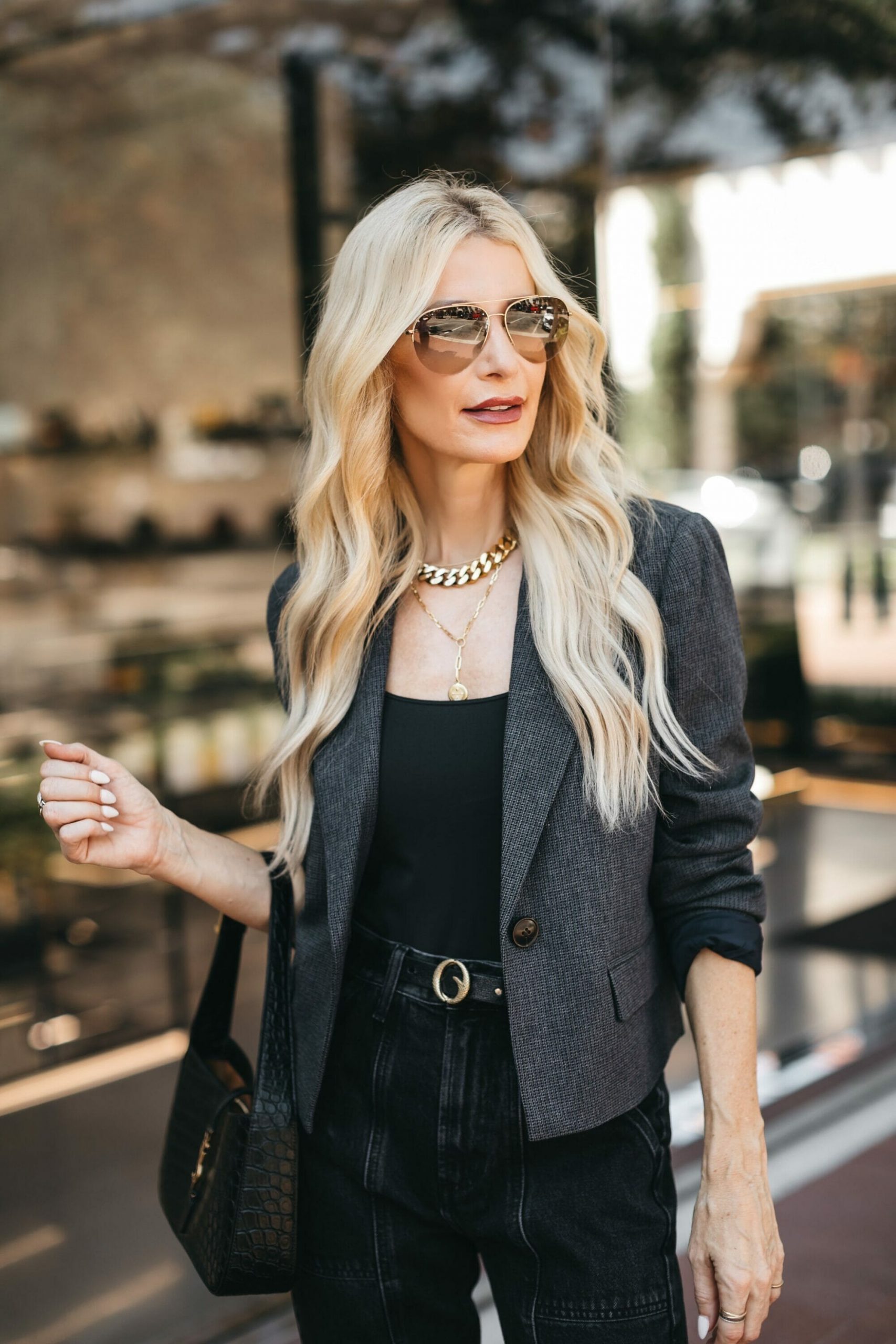 Sharp Dallas Casual: Oversized Blazer Meets Denim — Dallas Outfits 2027