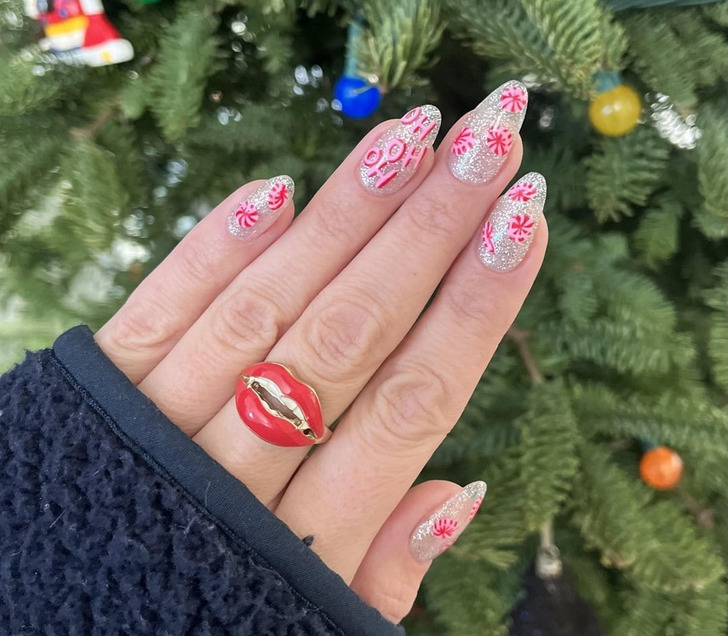 Silver Glitter Pink Snowflake Nails Silver Glitter Pink Snowflake Nails — Medium Length Winter Nails 2027