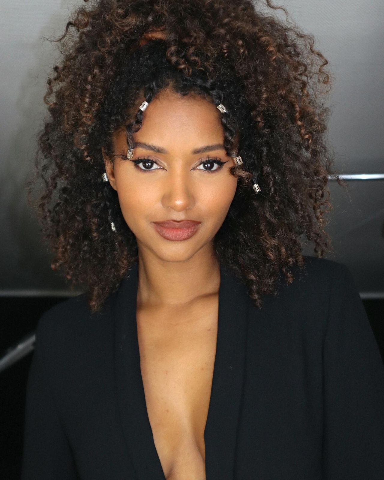 Mid-Back Visual Idea — Down Birthday Hairstyles 2027
