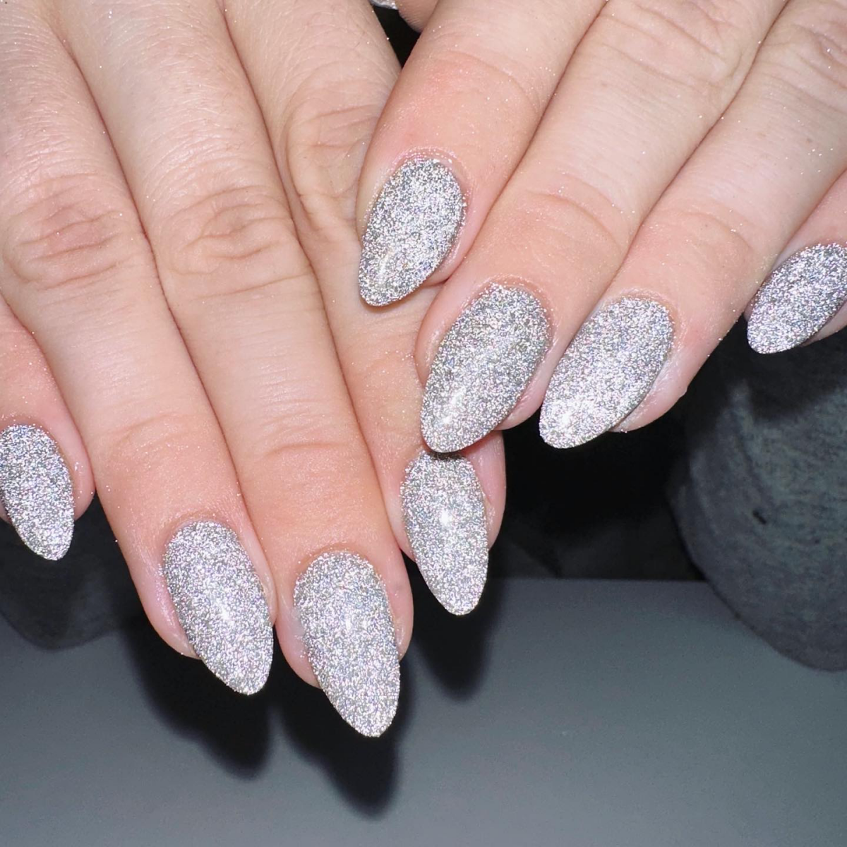 Dense Silver Glitter Medium Oval — Sparkly Prom Nails 2027