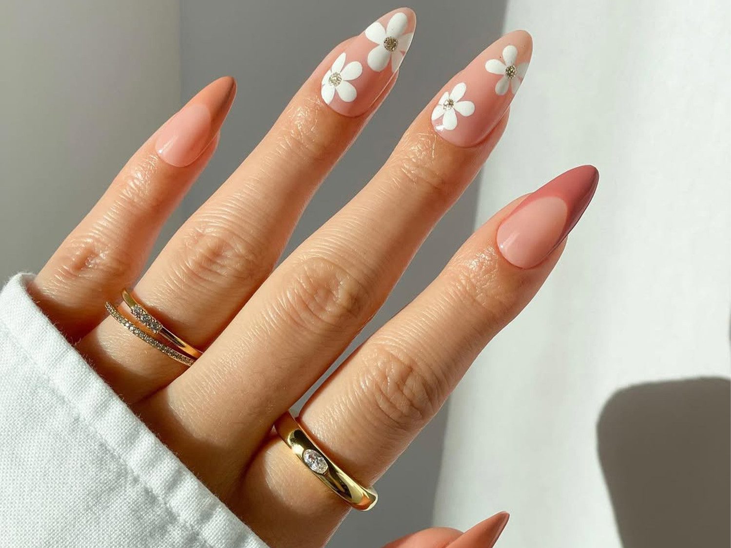 Sheer Nude Rhinestone Flower French Nails Sheer Nude Rhinestone Flower French Nails — Floral Nails 2027