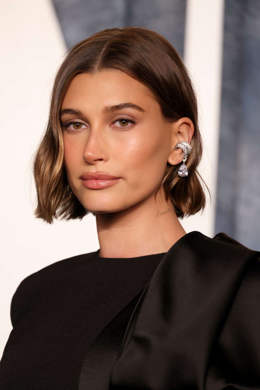 Collarbone Layers With Curtain Bangs Collarbone Layers With Curtain Bangs — Hairstyles 2027 for Square Faces