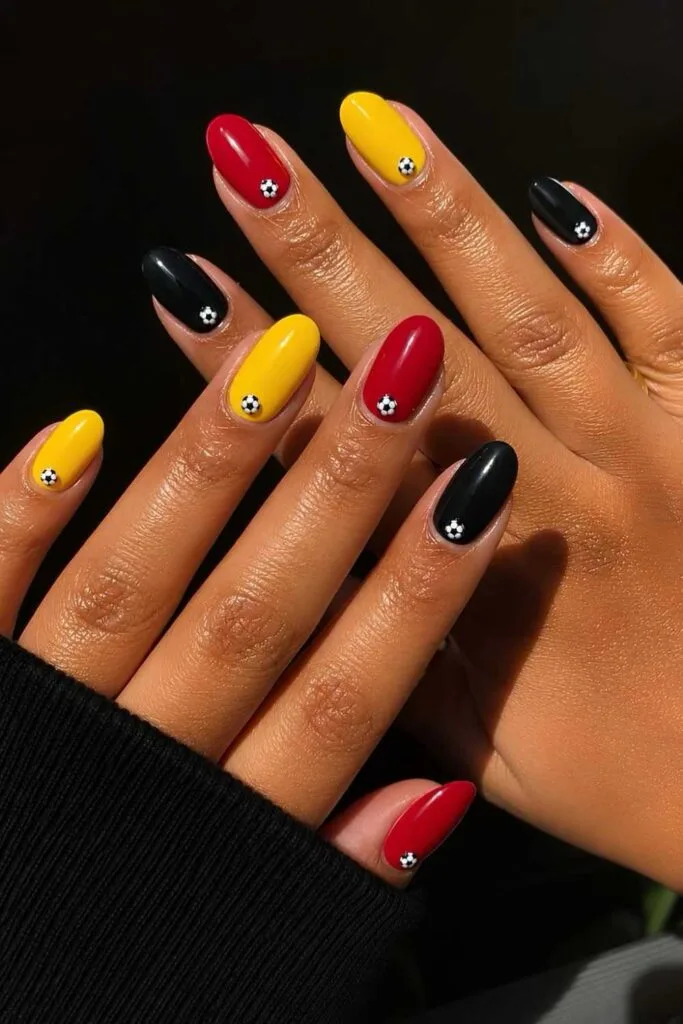 Alternating Color Football Icons Alternating Color Football Icons — Football Nails 2026