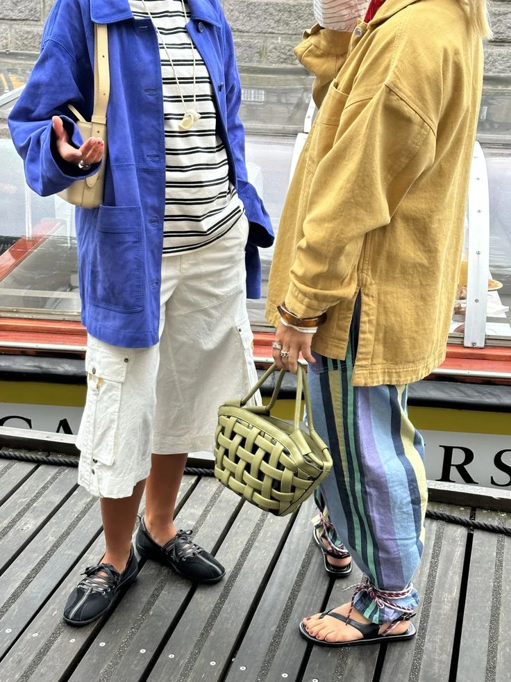 Blue Jacket with Striped Tee and White Cargo Capri Pants Blue Jacket with Striped Tee and White Cargo Capri Pants — Scandinavian Outfits 2027