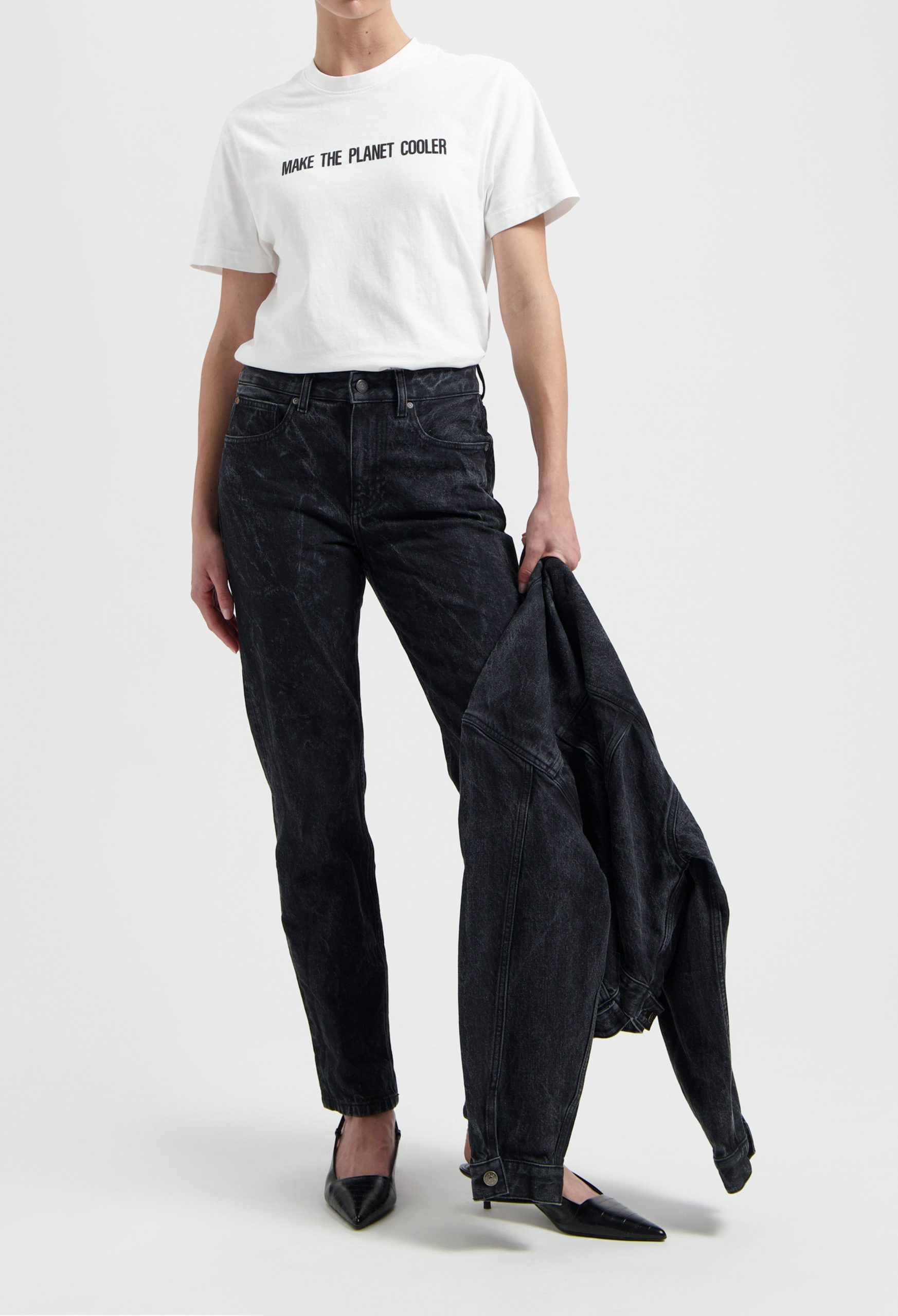 Black Pointed-Toe Kitten Heels Simple Sophistication: Straight-Leg Jeans with Kitten Heels Black Pointed-Toe Kitten Heels Simple Sophistication: Straight-Leg Jeans with Kitten Heels — Black Jeans Outfits 2027