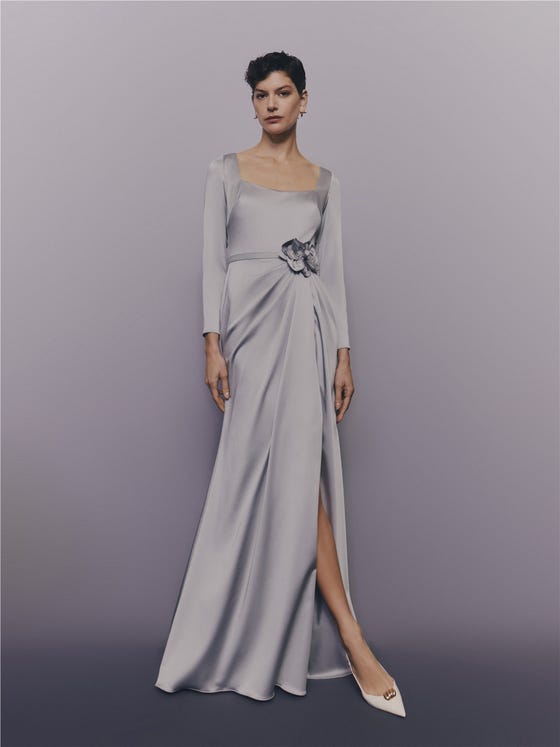 Long-Sleeved Gown Outfit Idea Long-Sleeved Gown Outfit Idea — Wedding Guest Dresses 2027