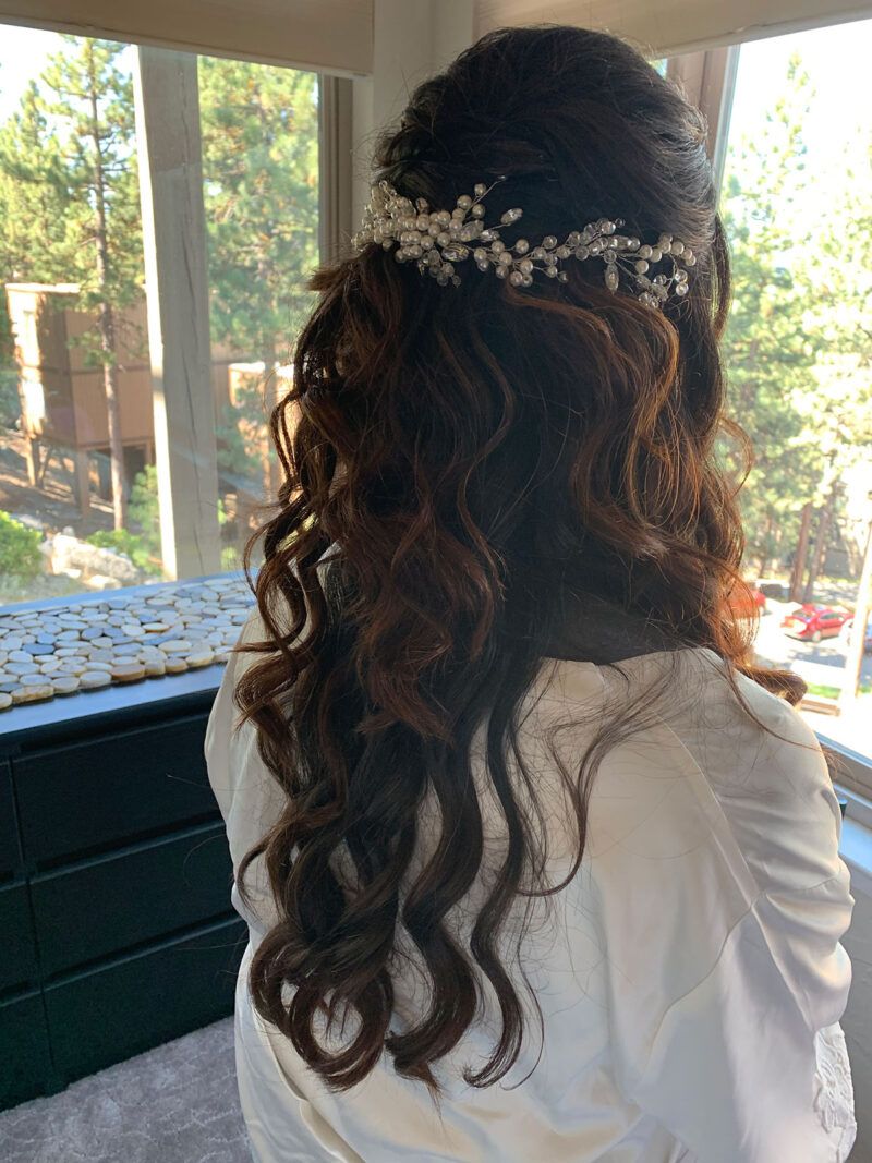 Dark Brown Half-Up With Pearl Accessory Dark Brown Half-Up With Pearl Accessory — Bridal Hair Down 2027