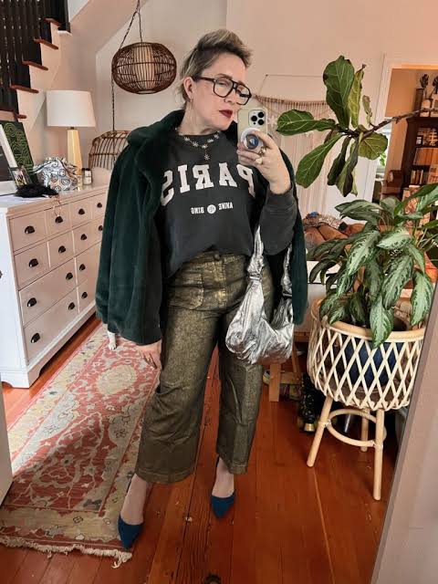 Party Ready: Dark Grey Sweatshirt with Metallics Party Ready: Dark Grey Sweatshirt with Metallics — Sweatshirt Outfits 2027