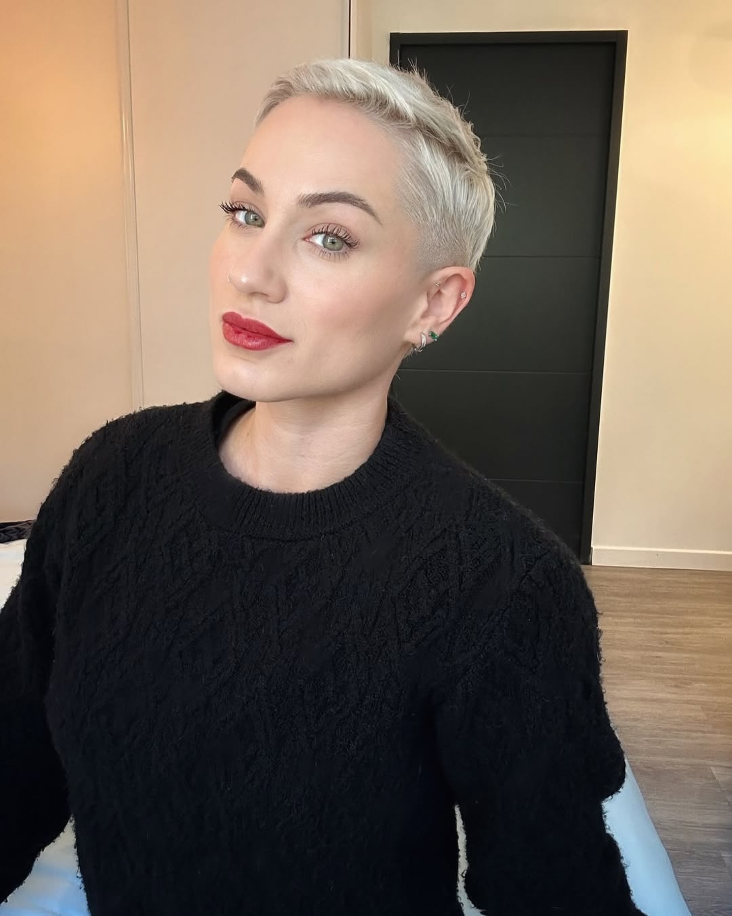 Middle Visual Idea Middle Visual Idea — Blonde Pixie 2027
