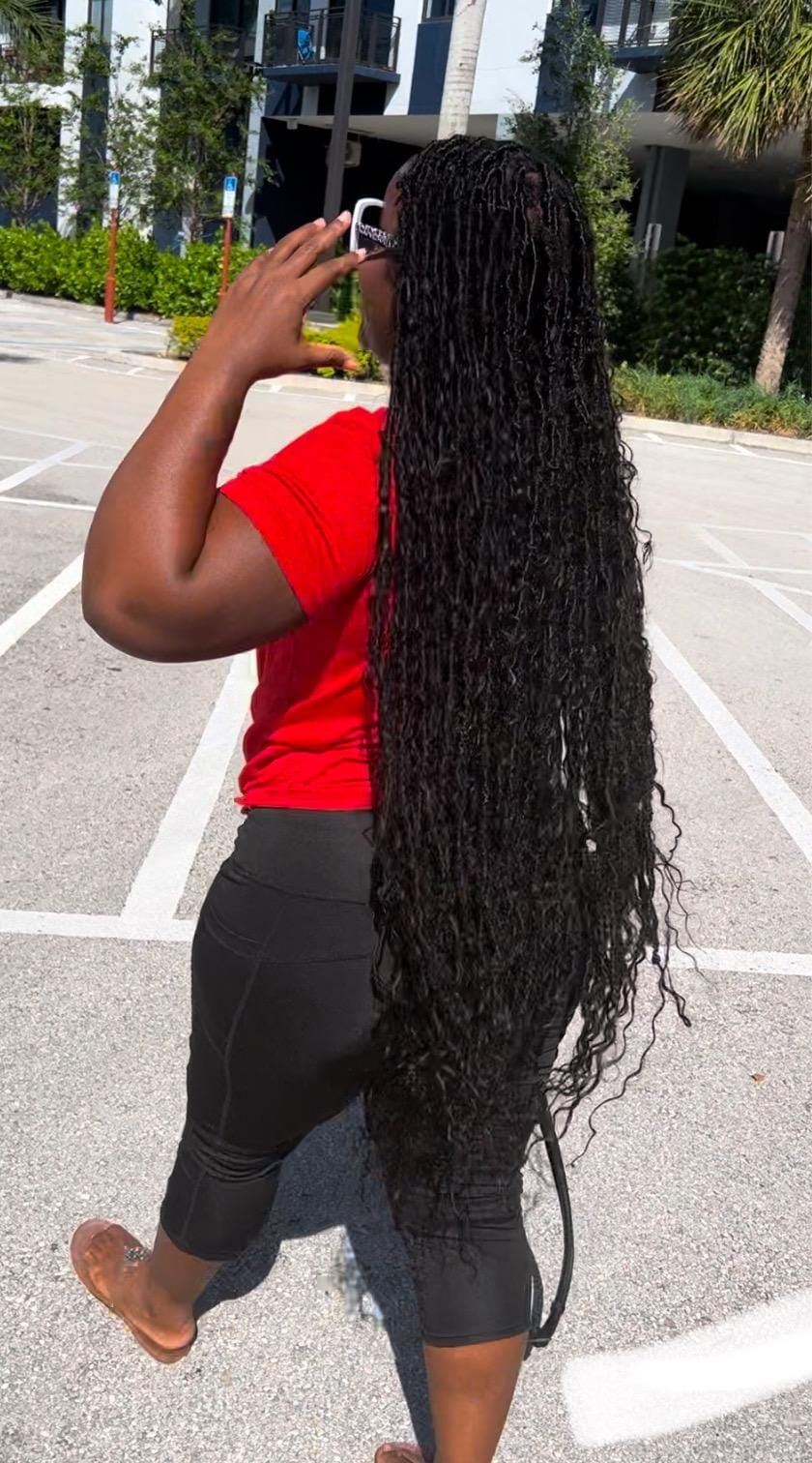 Wispy Bangs on Black Butterfly Locs Wispy Bangs on Black Butterfly Locs — Distressed Locs 2027