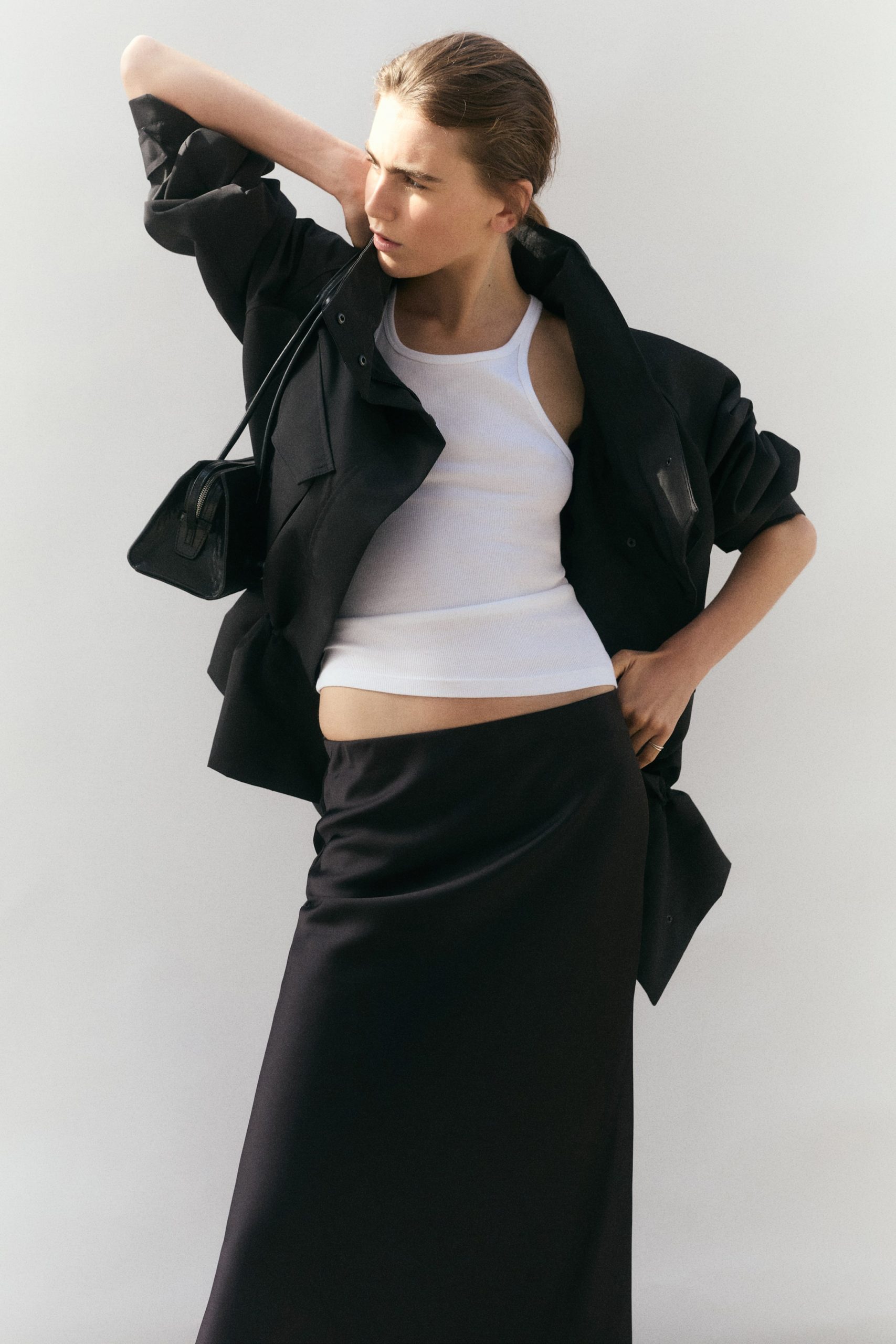 Monochromatic Black and White with Oversized Blazer Monochromatic Black and White with Oversized Blazer — Zara Outfits 2027