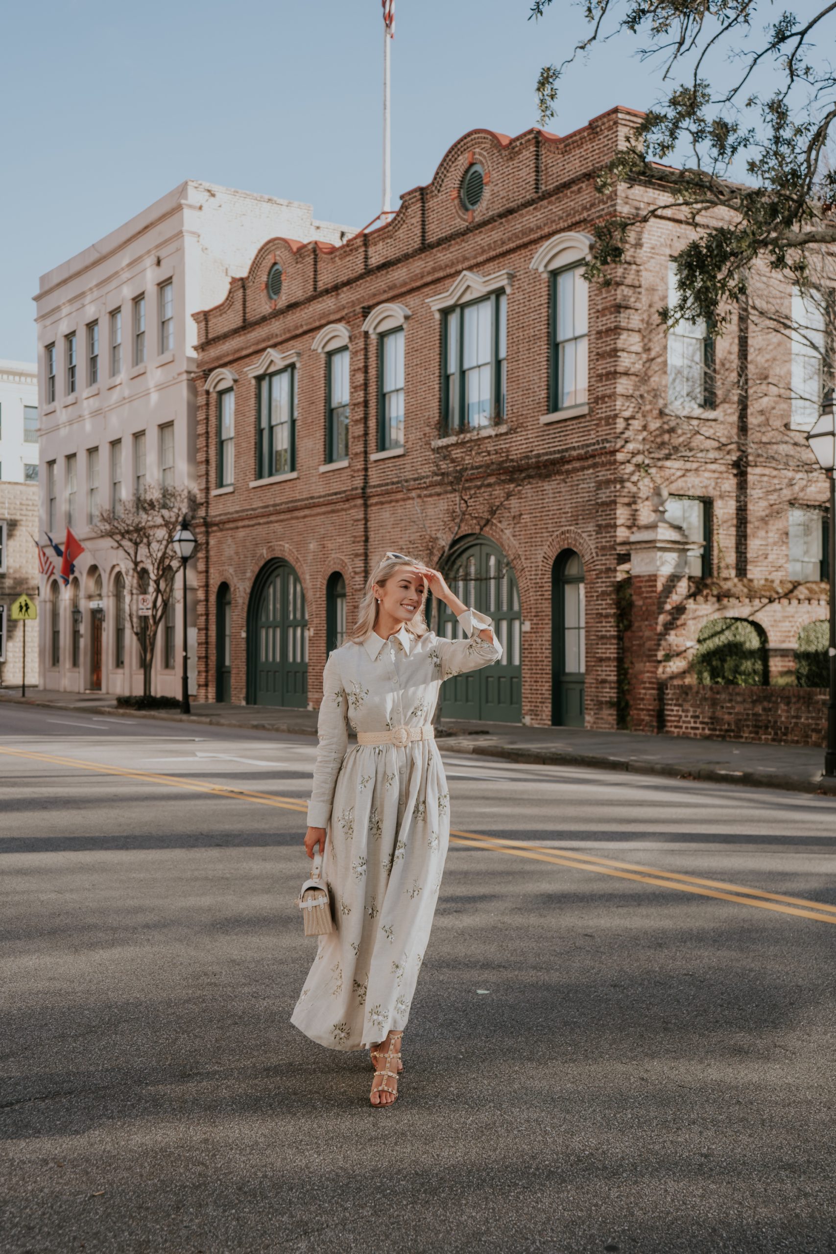 Floral Print Button-Up Maxi Dress for Sightseeing Floral Print Button-Up Maxi Dress for Sightseeing — Charleston Outfits 2027