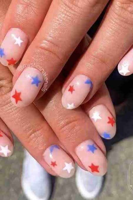 Medium Oval Glitter and Checkered French Medium Oval Glitter and Checkered French — Memorial Day Nails 2027