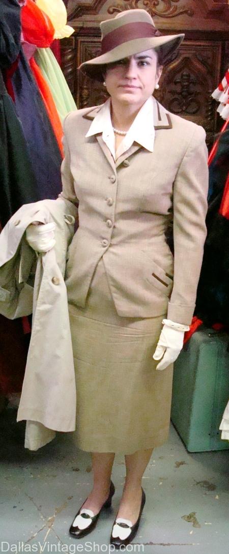 Beige Tailored Suit with Pearl Necklace and Hat Beige Tailored Suit with Pearl Necklace and Hat — Old Hollywood Outfits 2027