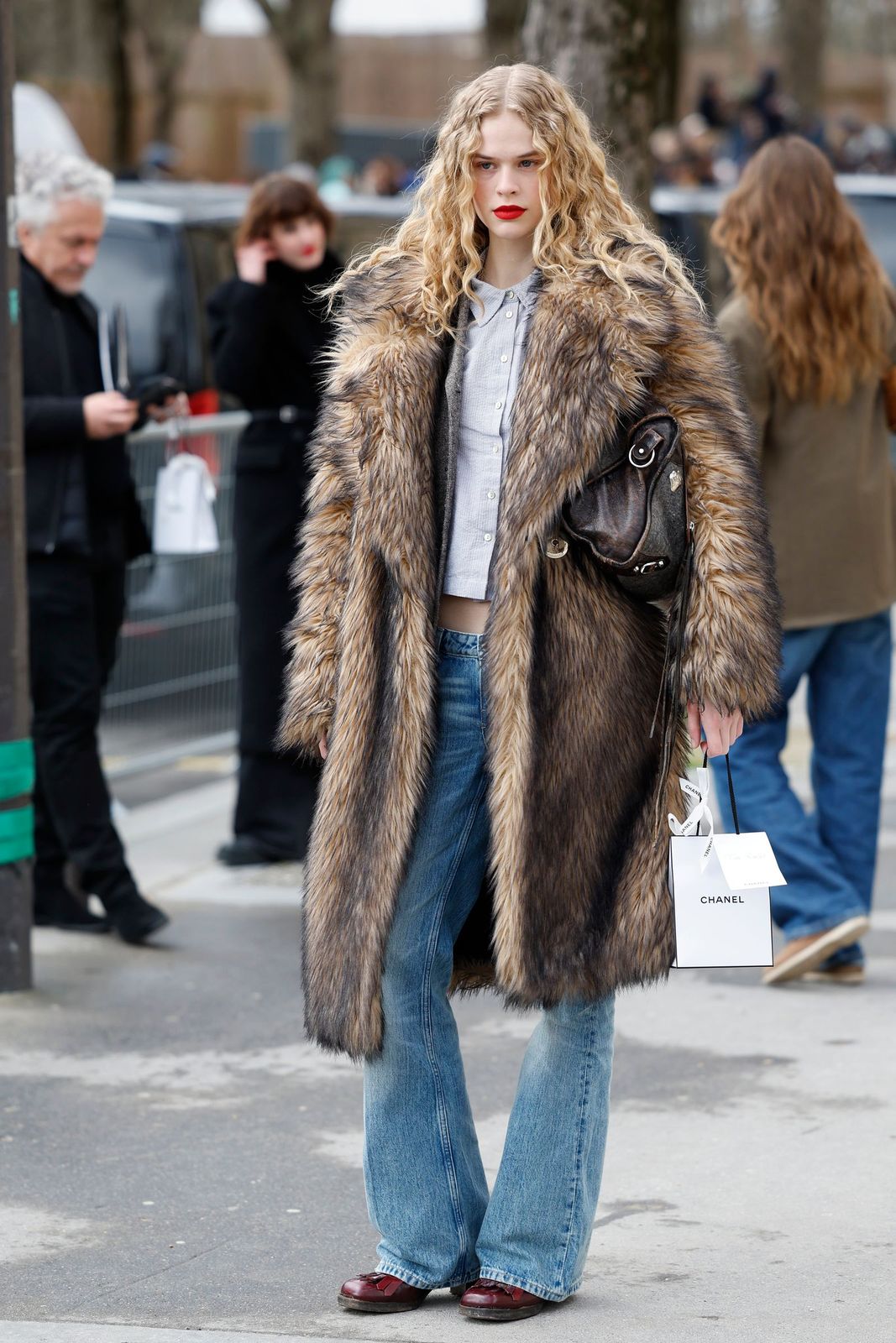 Oversized Faux Fur Coat with Light Wash Bootcut Jeans Oversized Faux Fur Coat with Light Wash Bootcut Jeans — Bootcut Jeans Outfits 2027 with Heels