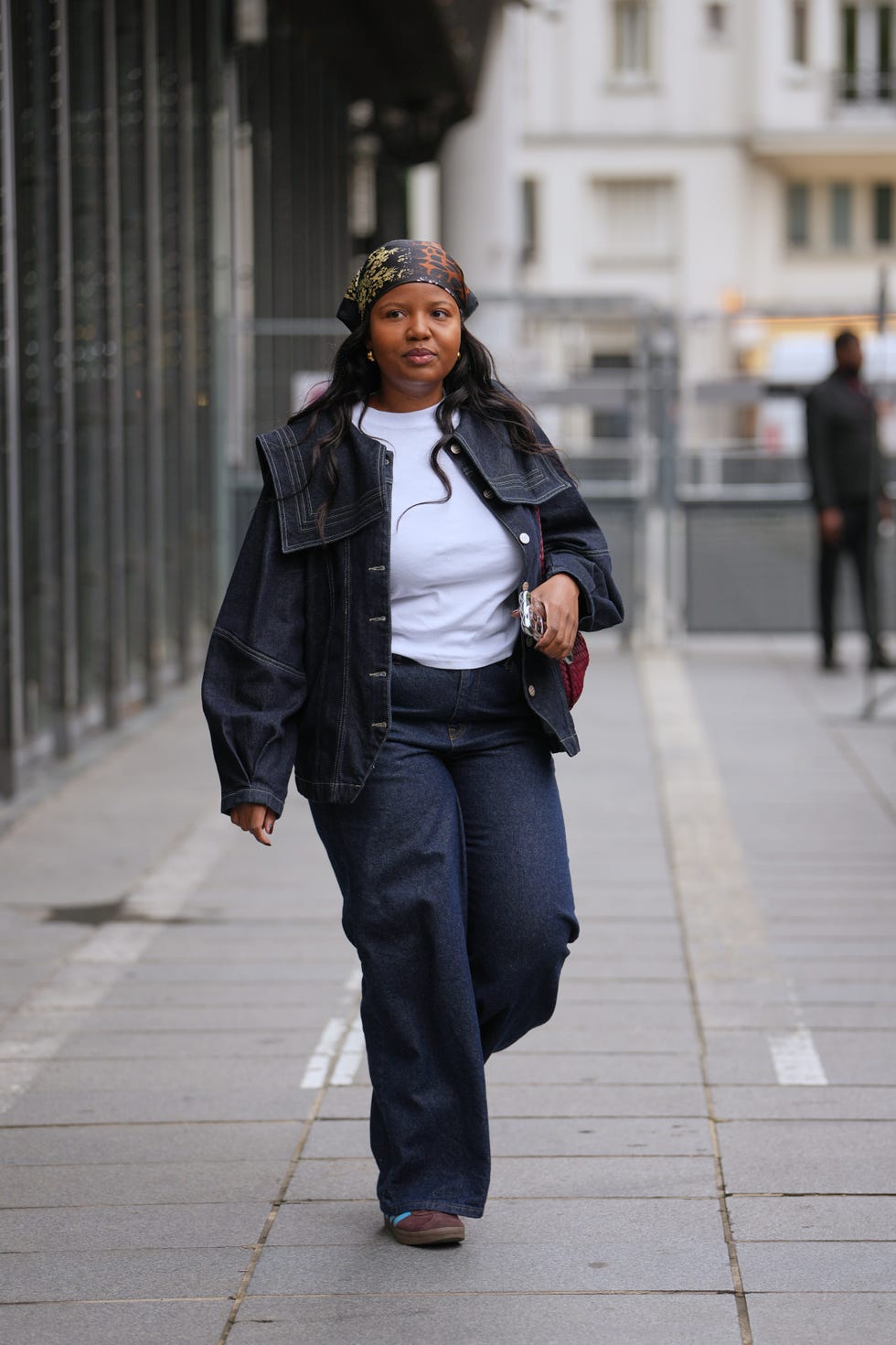 Oversized Denim: Wide Leg Jeans with Oversized Jacket and Headscarf — Wide Leg Jeans 2027