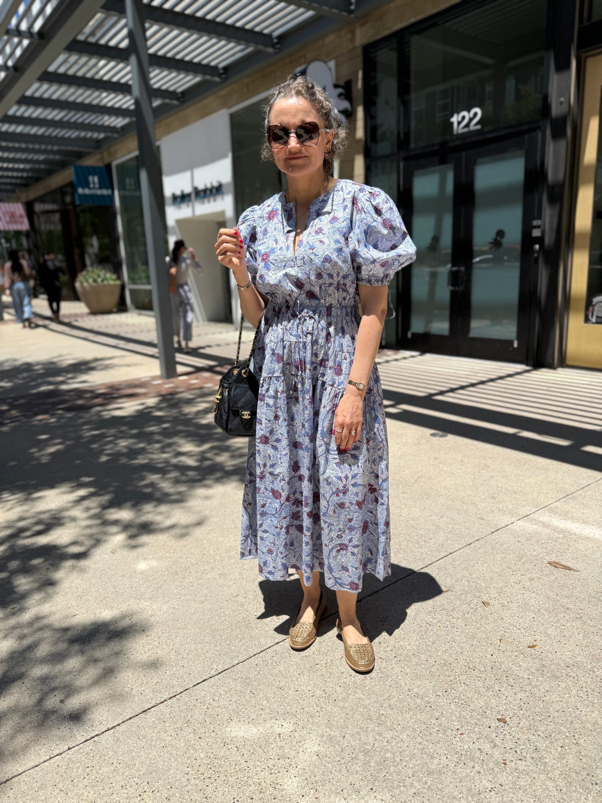 Daytime Casual Blue Floral Midi with Smocked Waist and Puff Sleeves Daytime Casual Blue Floral Midi with Smocked Waist and Puff Sleeves — Puff Sleeve Dress Outfits 2027