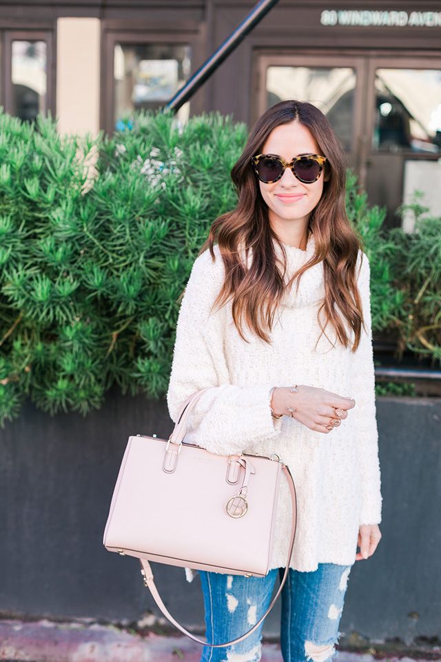 Cream Turtleneck Sweater with Distressed Jeans Cream Turtleneck Sweater with Distressed Jeans — California Outfits 2027