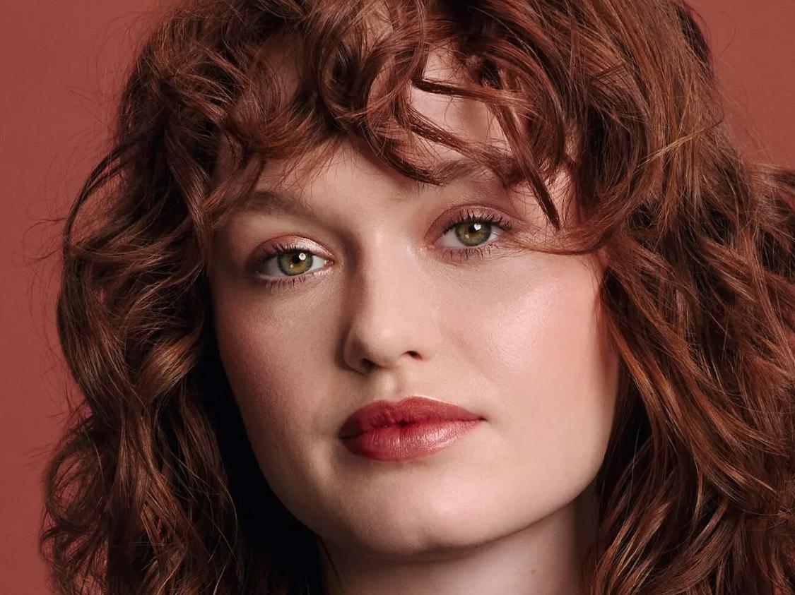 Deep Burgundy Red Curls Deep Burgundy Red Curls — Hair Color Trends 2027