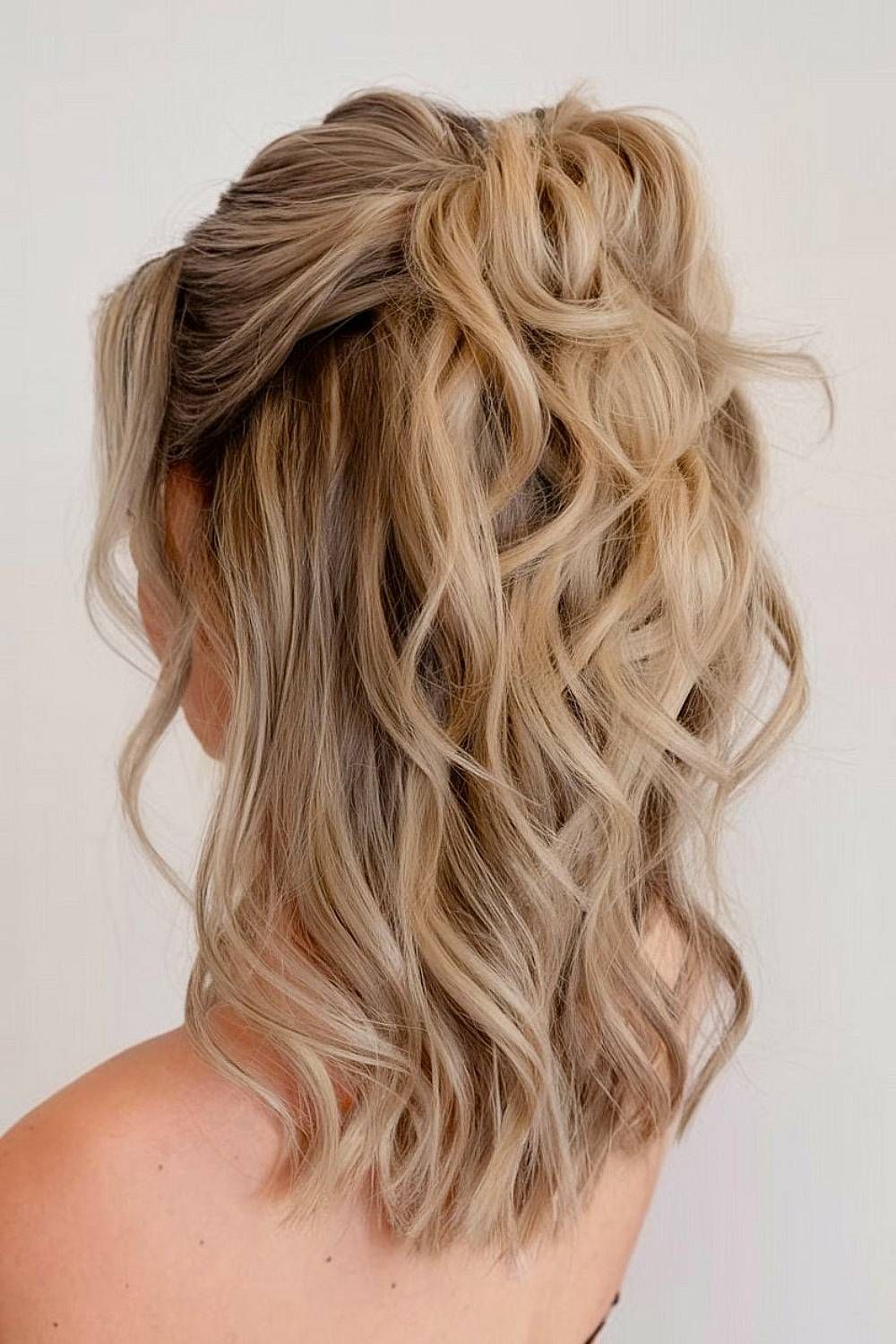 Voluminous Half-Up Half-Down With Soft Waves Voluminous Half-Up Half-Down With Soft Waves — Engagement Party Hairstyles 2027