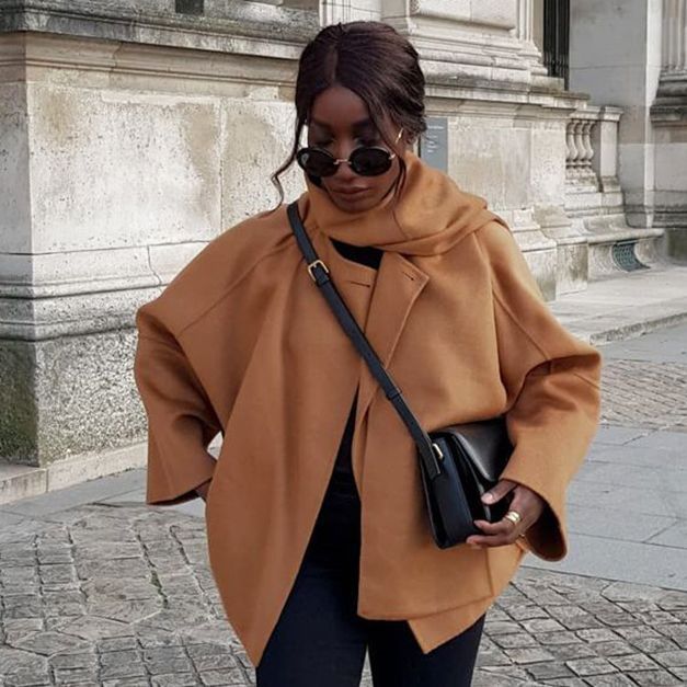 Casual Wear with an Oversized Camel Coat and Crossbody Bag Winter Accessories Outfits 2027