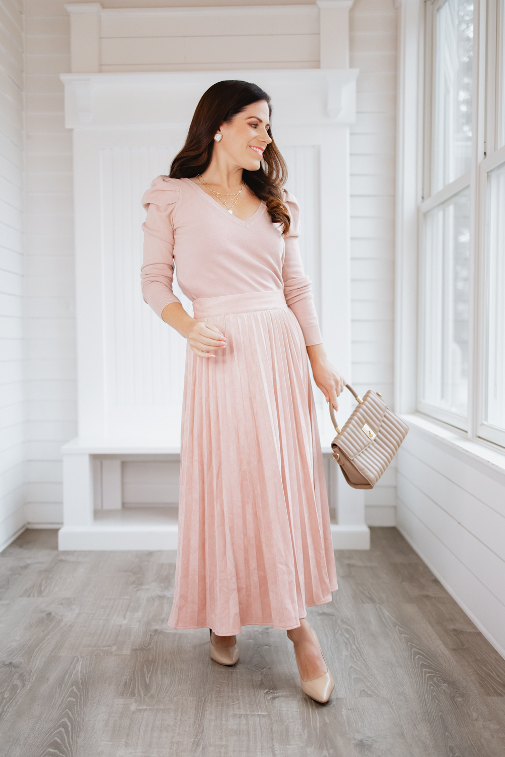 Pink Puff-Sleeve Top with Pleated Maxi Skirt for Elegance Pink Puff-Sleeve Top with Pleated Maxi Skirt for Elegance — Galentines Outfits 2027