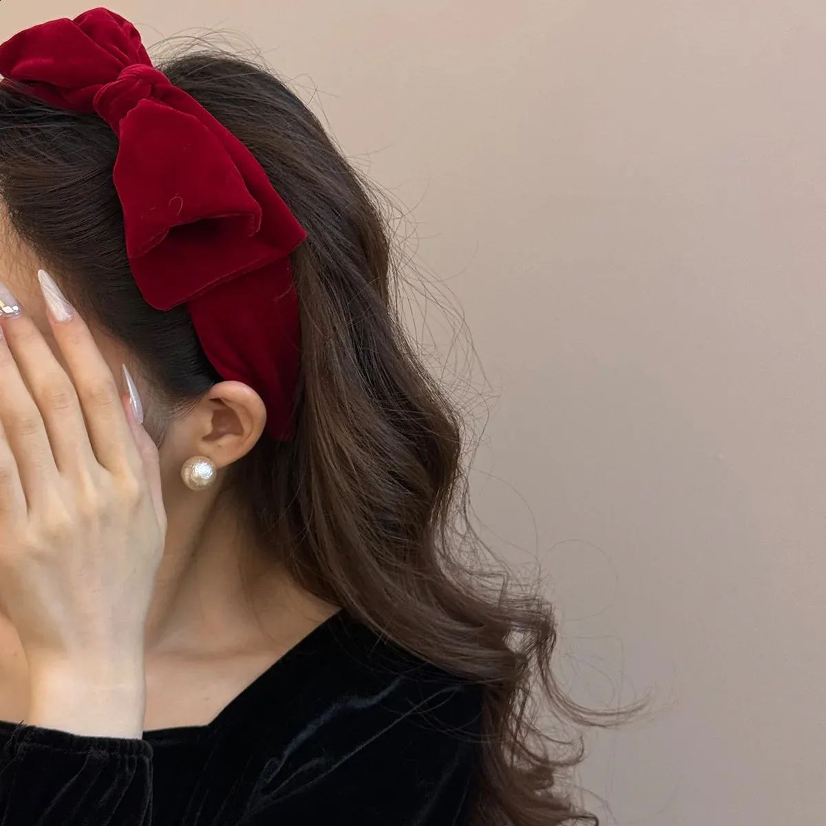 Dark Brown Waves With Red Velvet Bow Dark Brown Waves With Red Velvet Bow — Winter Headband Hairstyles 2027