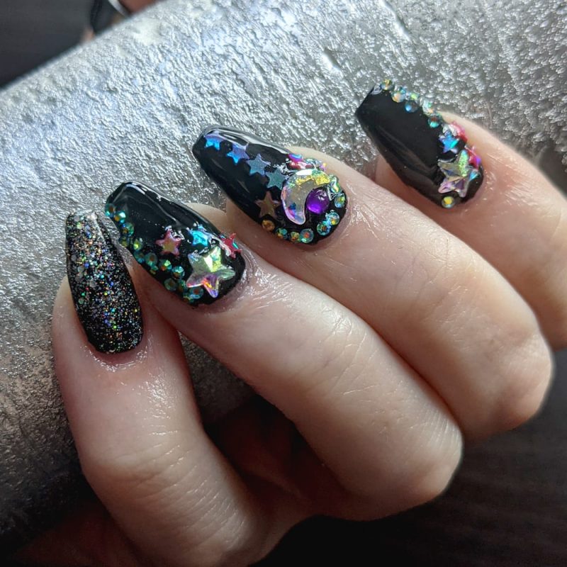 Festive Celebratory Visual Idea Festive Celebratory Visual Idea — New Years Eve Nails 2027
