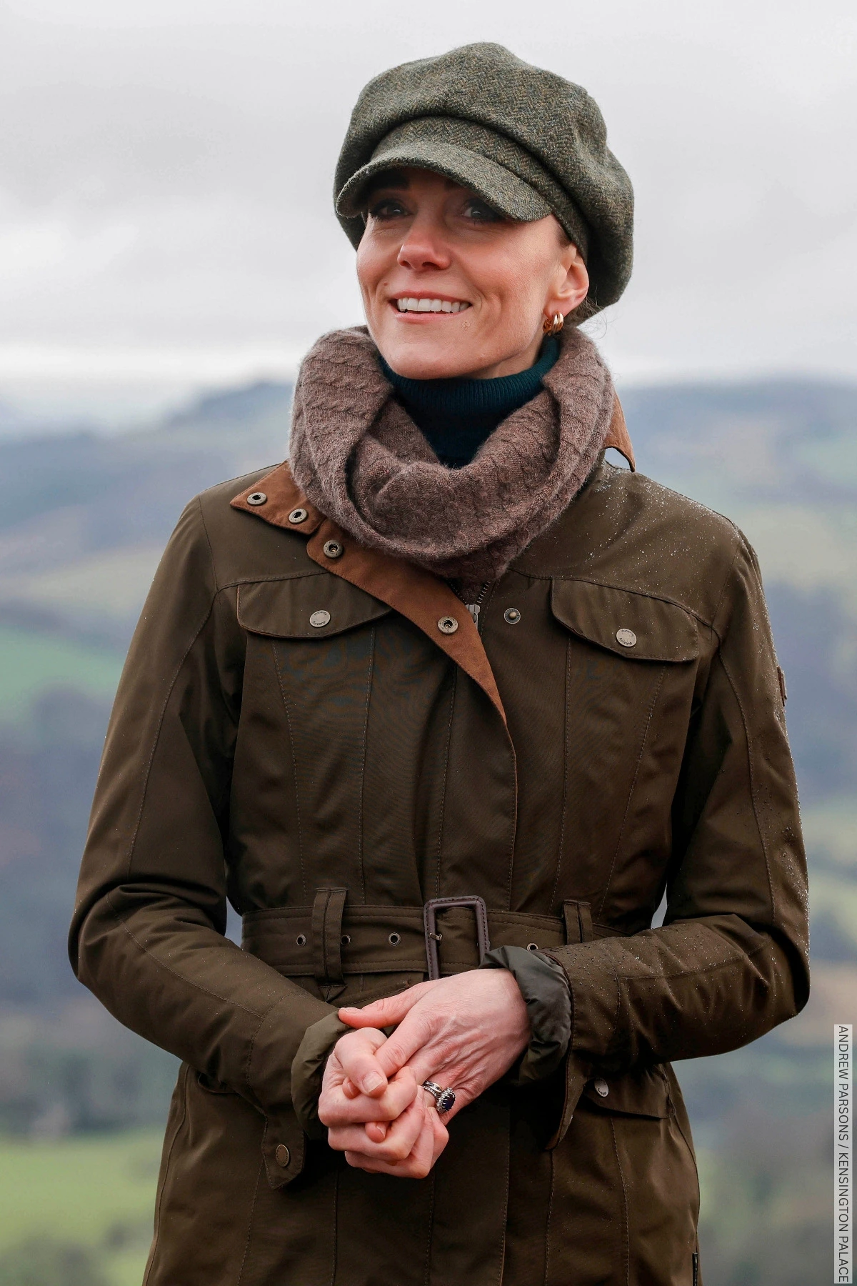 Turtleneck and Utility Jacket with Tweed Cap for Country Farm Style Turtleneck and Utility Jacket with Tweed Cap for Country Farm Style — Farm Outfits 2027