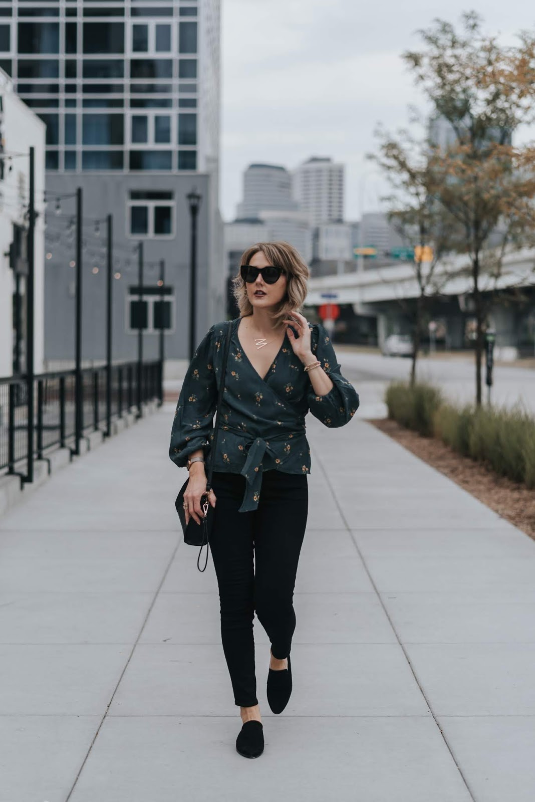 Floral Wrap Top with Skinny Trousers for Travel Floral Wrap Top with Skinny Trousers for Travel — Business Trip Outfits 2027
