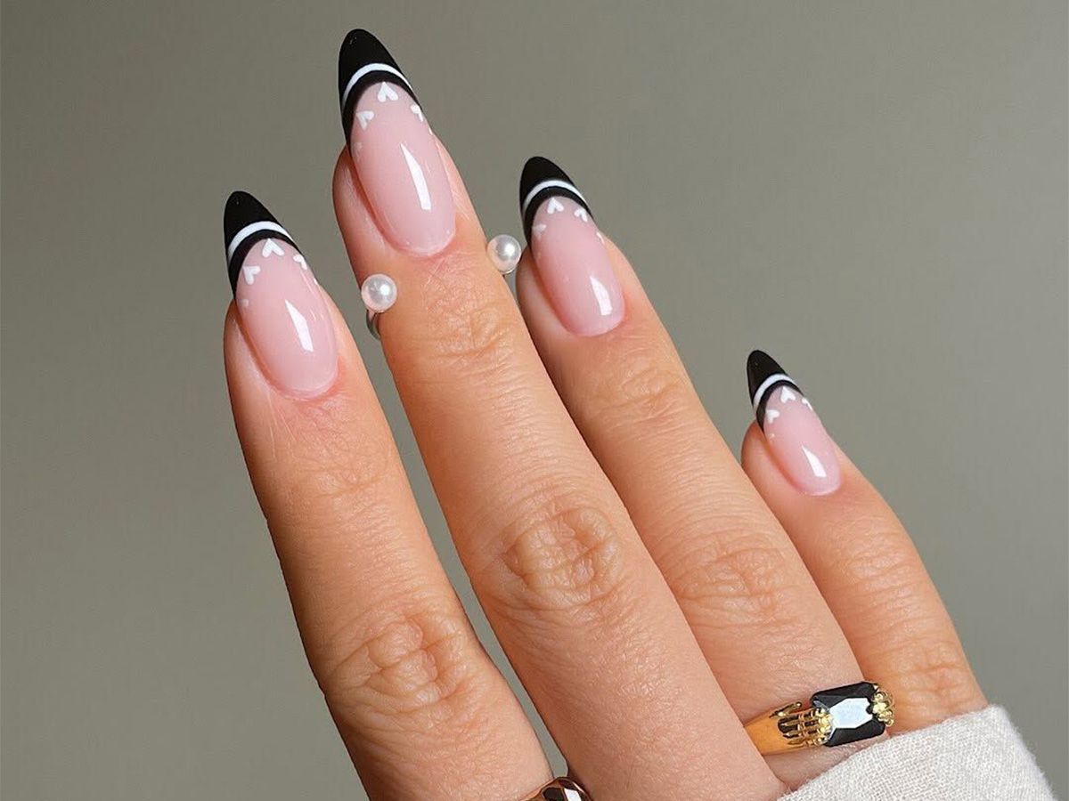Medium Almond Black Outline French Medium Almond Black Outline French — French Tip Nails 2027 for Wide Nail Beds