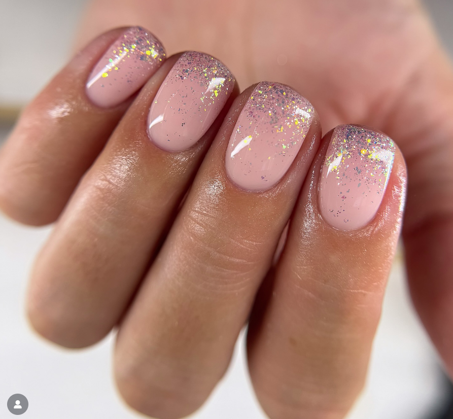 Pink Glitter Gradient Round Nails Pink Glitter Gradient Round Nails — Medium Length Winter Nails 2027