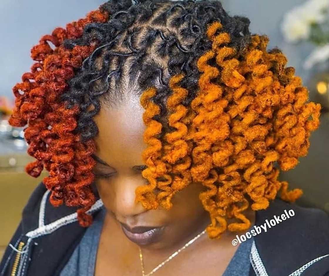 Chin Length Two-Tone Ombre Curls Chin Length Two-Tone Ombre Curls — Curls Locs 2027