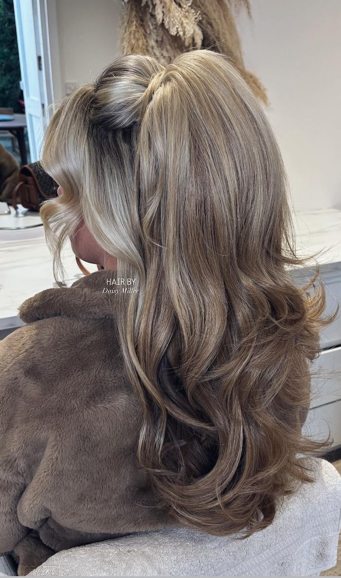 Half-Up Half-Down With Loose Waves Visual Idea Half-Up Half-Down With Loose Waves Visual Idea — Loose Wedding Hairstyles 2027
