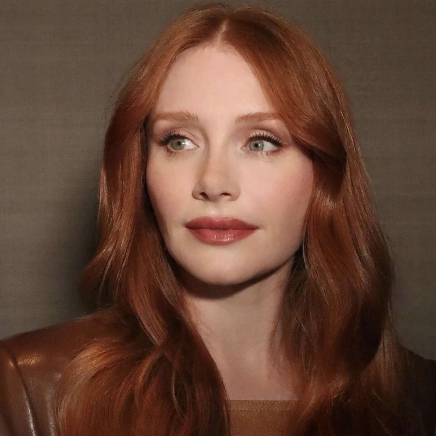 Warm Copper Mid-Back Loose Waves Warm Copper Mid-Back Loose Waves — Copper Hair 2027