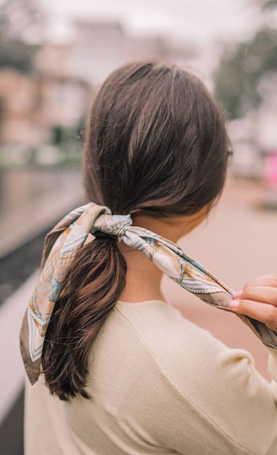 Shoulder-Length Ponytail With Patterned Scarf Shoulder-Length Ponytail With Patterned Scarf — Scarf Hairstyles 2027