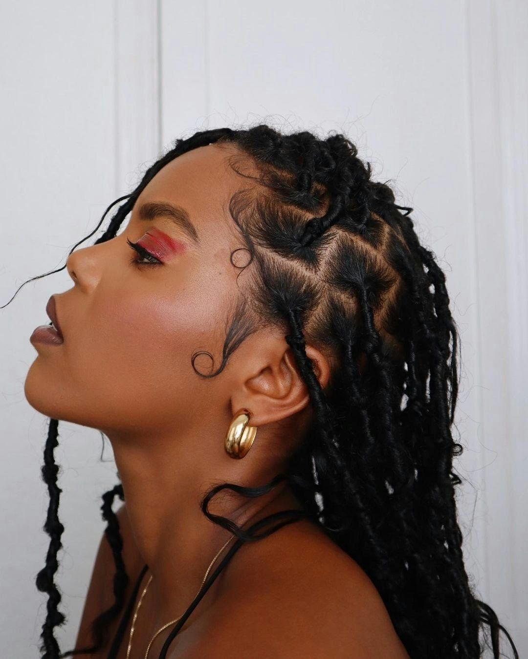 Wavy Locs With Crown Parting Wavy Locs With Crown Parting — Protective Vacation Hairstyles 2027